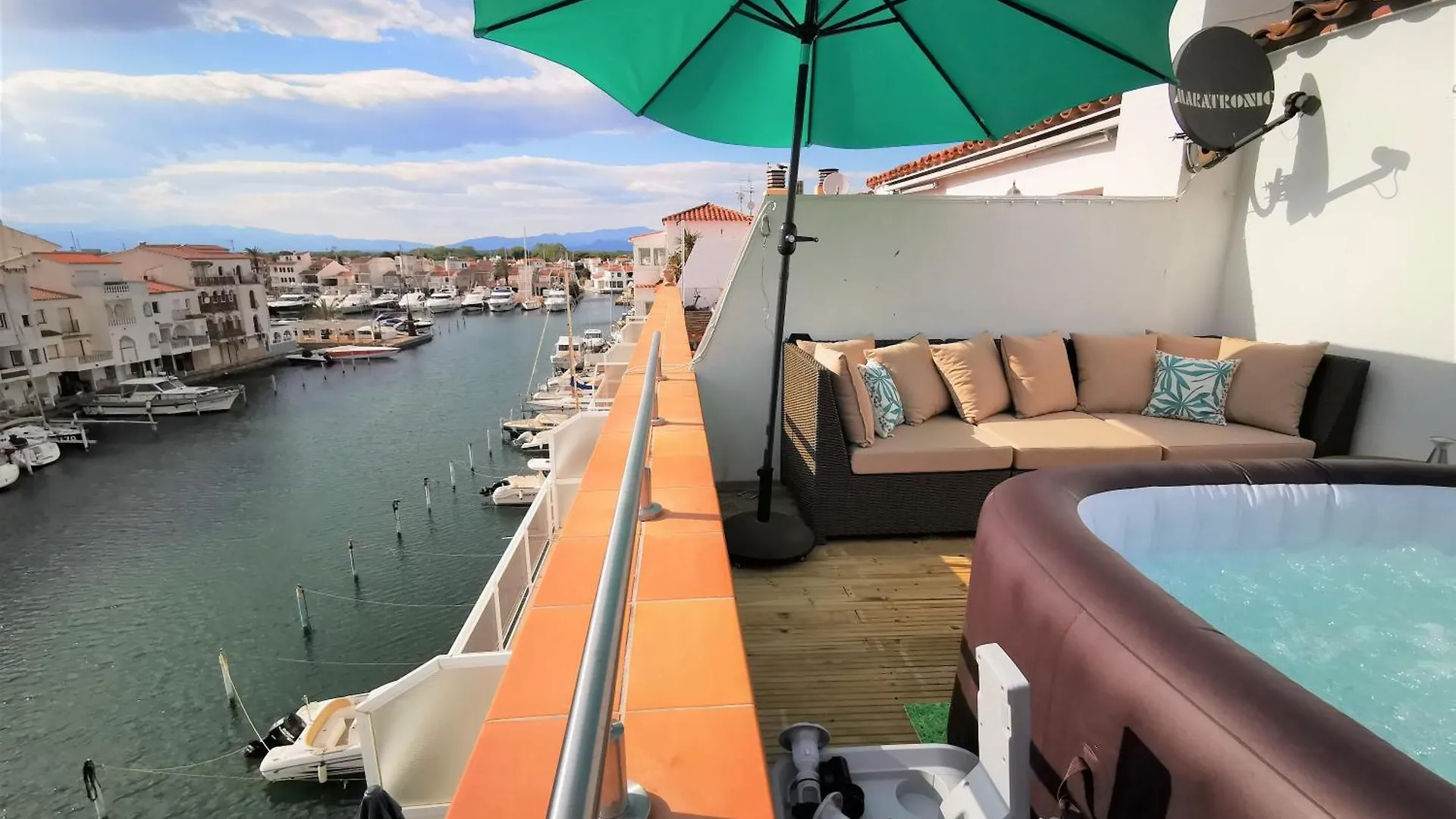Appartement Rooftop 35m2 jacuzzi - plein sud - 2 chambres Empuriabrava